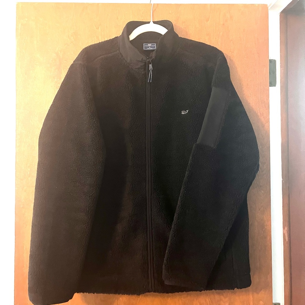 Vineyard Vines. Black Fleece Zip-Up Jacket. NWOT. Size Medium.